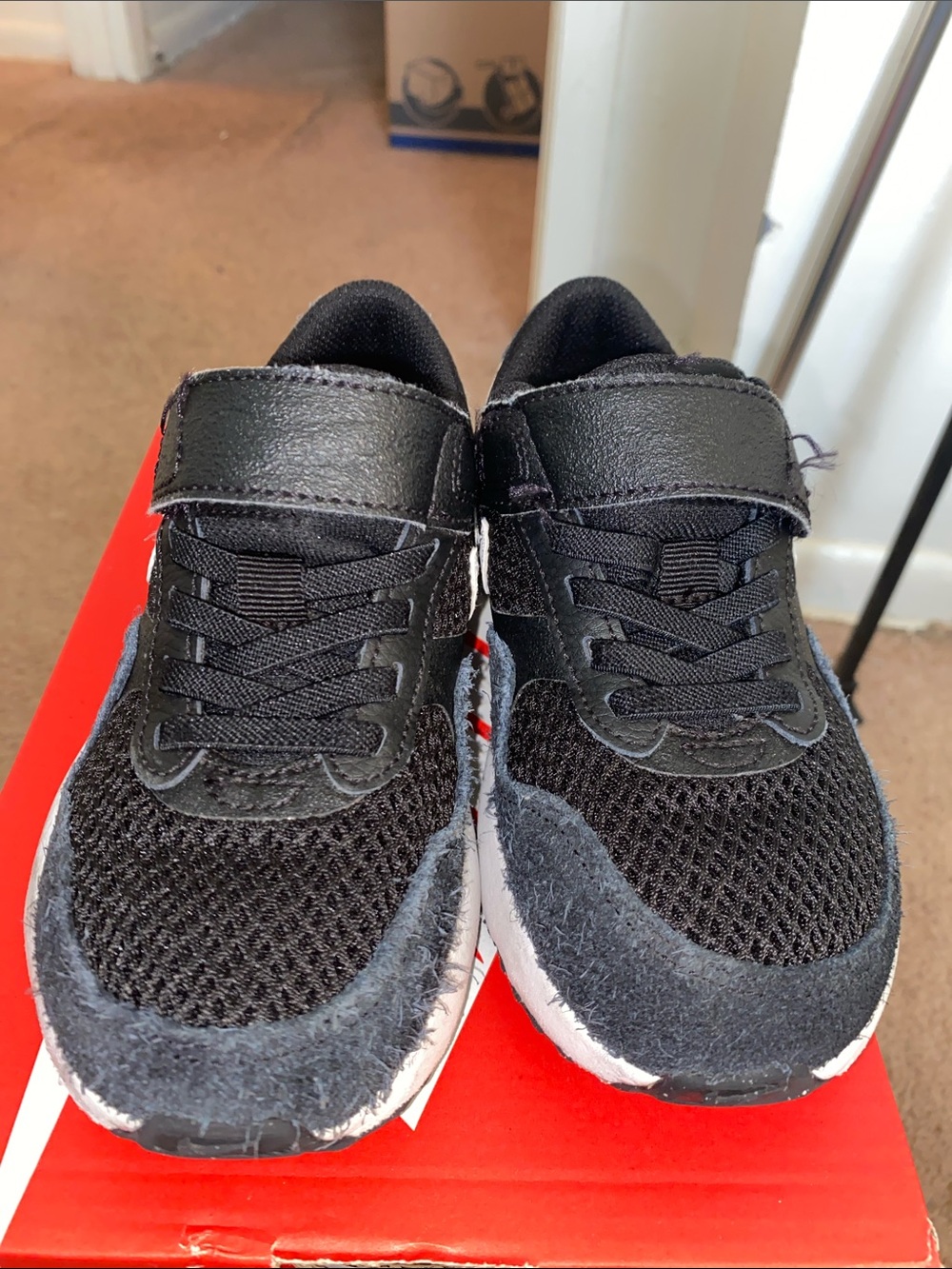 Nike Kids Black Hook-and-Loop Athletic Sneakers